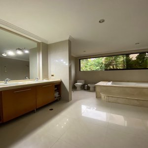 Casa en venta en Guataparo Country Club