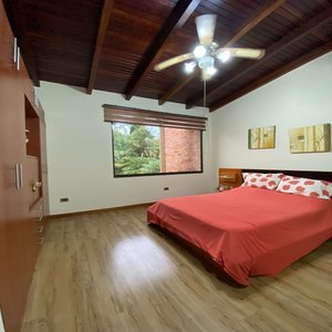 Casa en venta en Guataparo Country Club